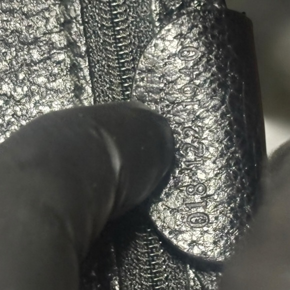 Vintage GUCCI Envelope Flip Lock Wristlet Clutch - Picture 9 of 12